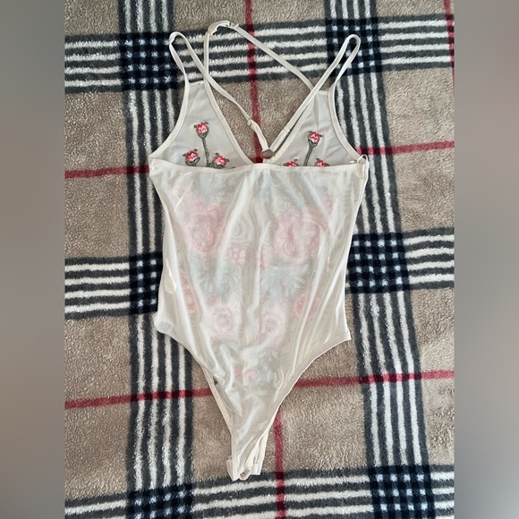 Beautiful Floral Embroidered Bodysuit - Picture 3 of 3